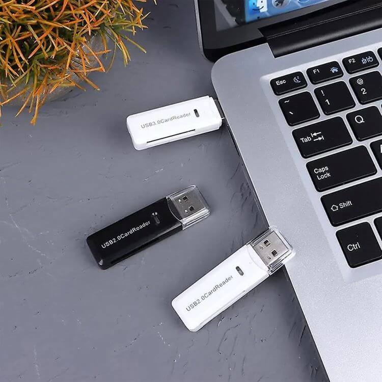 General Pro CR2-1 USB 3.0 SD and MicroSD Memory Card Reader-