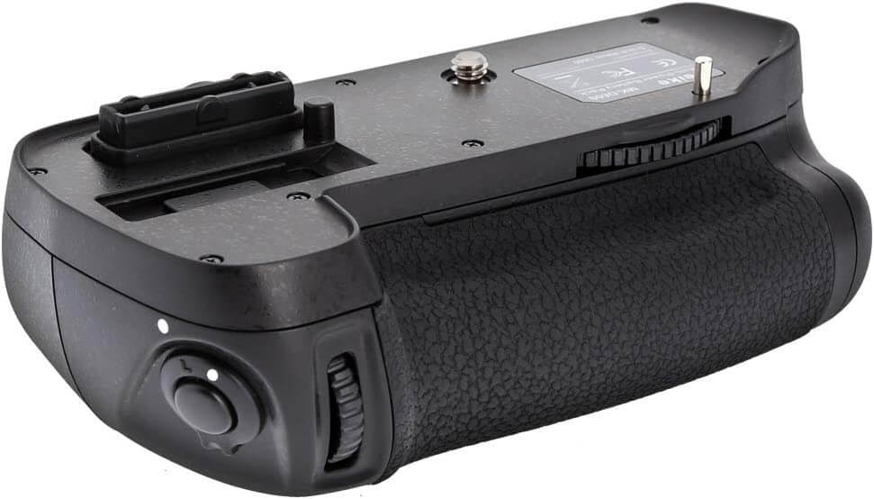 foto-general-Egypt-Vertical-Battery-Grip-for-Nikon-D600-D610-MB-D14 (2)